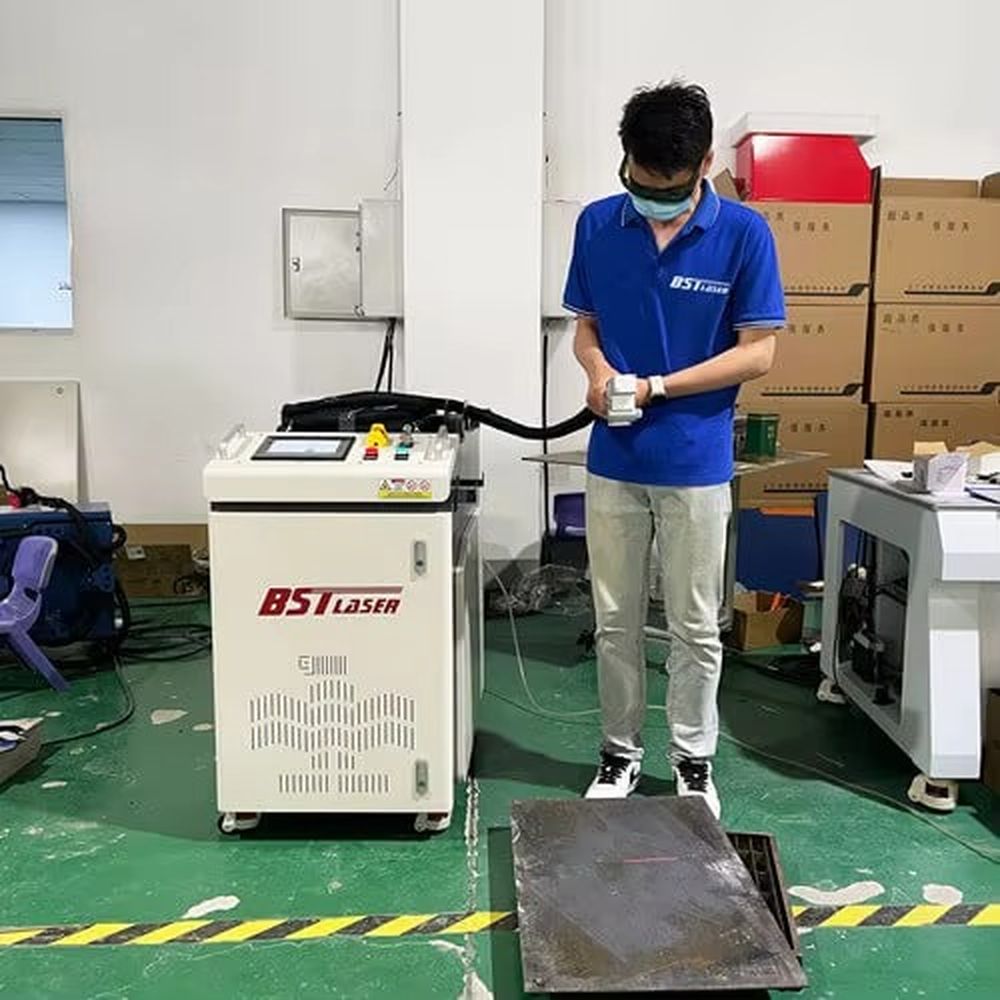 Máquina de Limpeza a Laser Ind - Industrial Laser Rust Removal Machine Price avaliação e preço